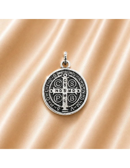 Medalla San Benito Plata 16 mm / 20 mm | Protección