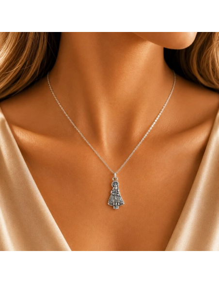 Collar Virgen de Covadonga Plata 19 mm | Joyería Religiosa