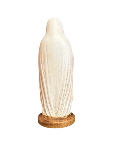 Parte posterior de la imagen de la Virgen de Lourdes en madera