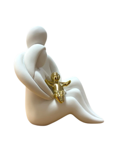 Figura Moderna Sagrada Familia en yeso blanco con Niño Jesús dorado de 12 cm 2