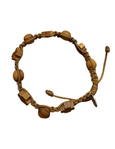 Pulsera artesanal de madera de olivo con cruces y medalla de San Benito ajustable