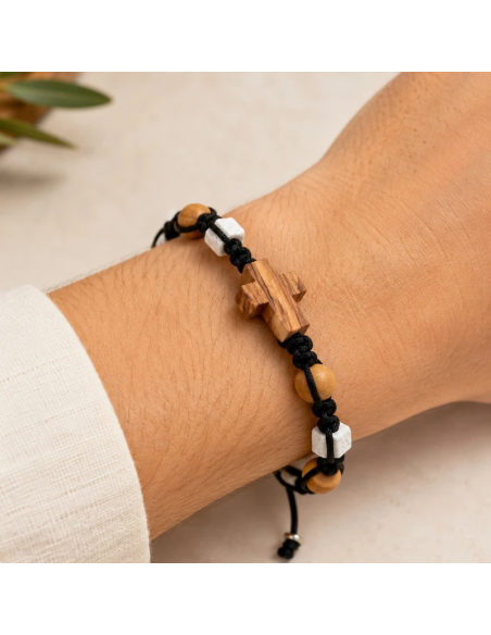 Pulsera Cruz de Madera de Olivo con Piedra Blanca | Karelia Arte Sacra