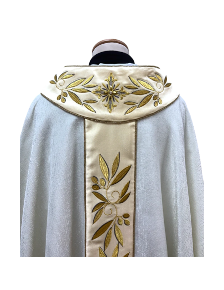 Casulla Gloria | Casulla Marfil Bordada con Ramas de Olivo