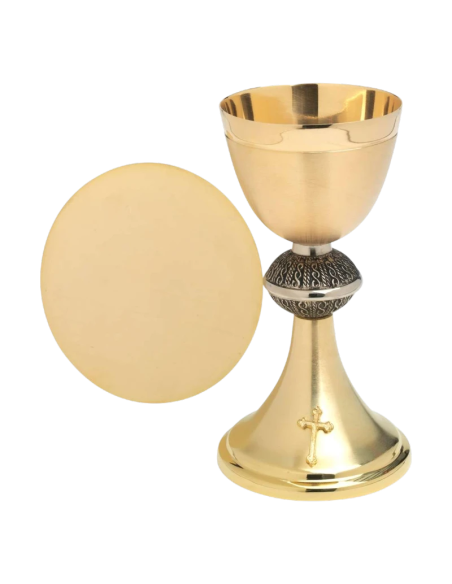 Cáliz Crux Fidelis de latón bañado en oro con patena dorada