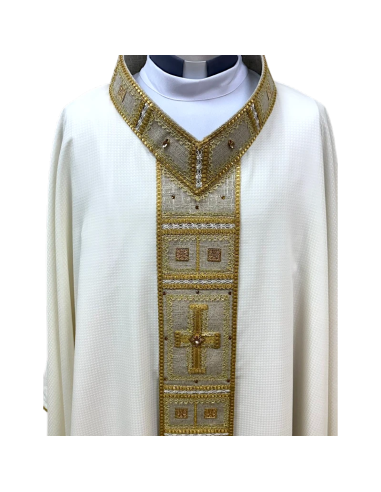 Gloria Dei Ivory Wool Chasuble with Handmade Embroidery | Karelia Arte Sacra