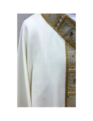 Casulla Gloria Dei de Lana Marfil Bordada a Mano | Karelia Arte Sacra