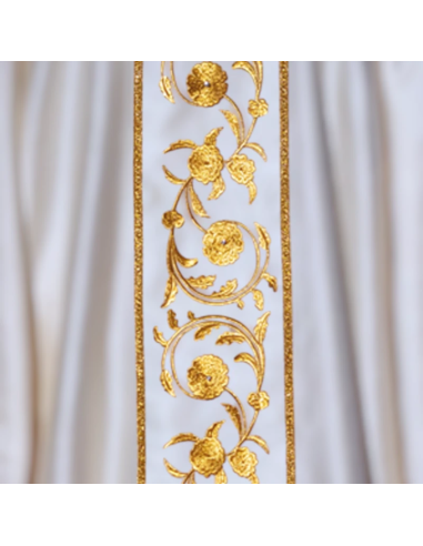 detalle de las piedras cosidas a mano