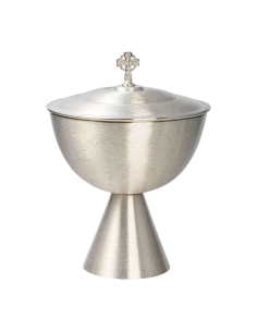 Simple nickel-plated chalice and ciborium set with gold-colored interior 2